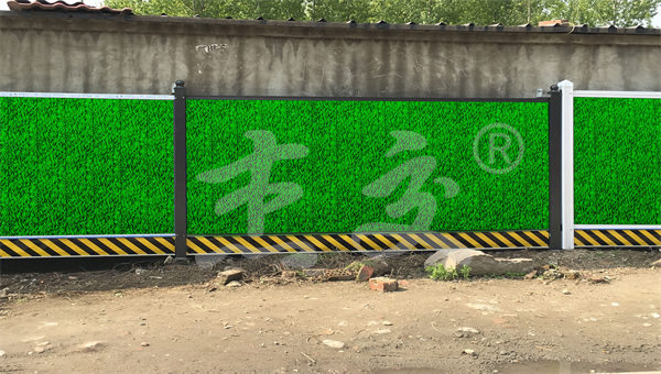 【自贡】围墙板表面涂层脱落原因及维护处理建议(图1)