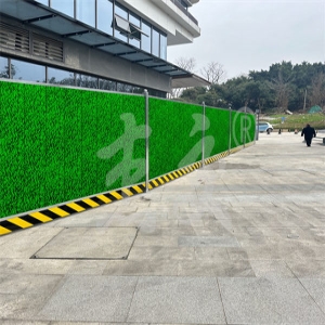 杰交围挡批量定制可行吗？市政施工围挡厂家方案解析